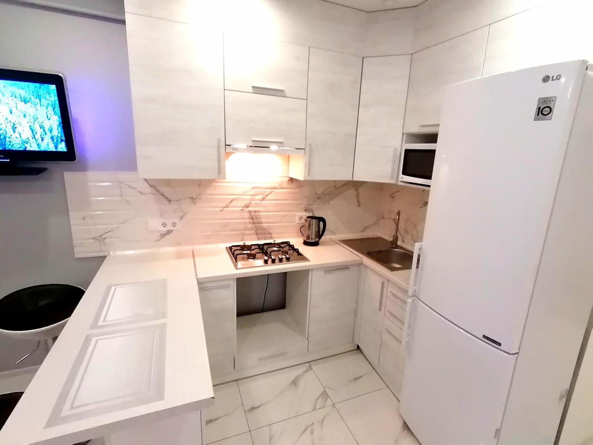 Apartamento Новобудова Сам Центр Жк "Семицвіт" Leópolis Exterior foto